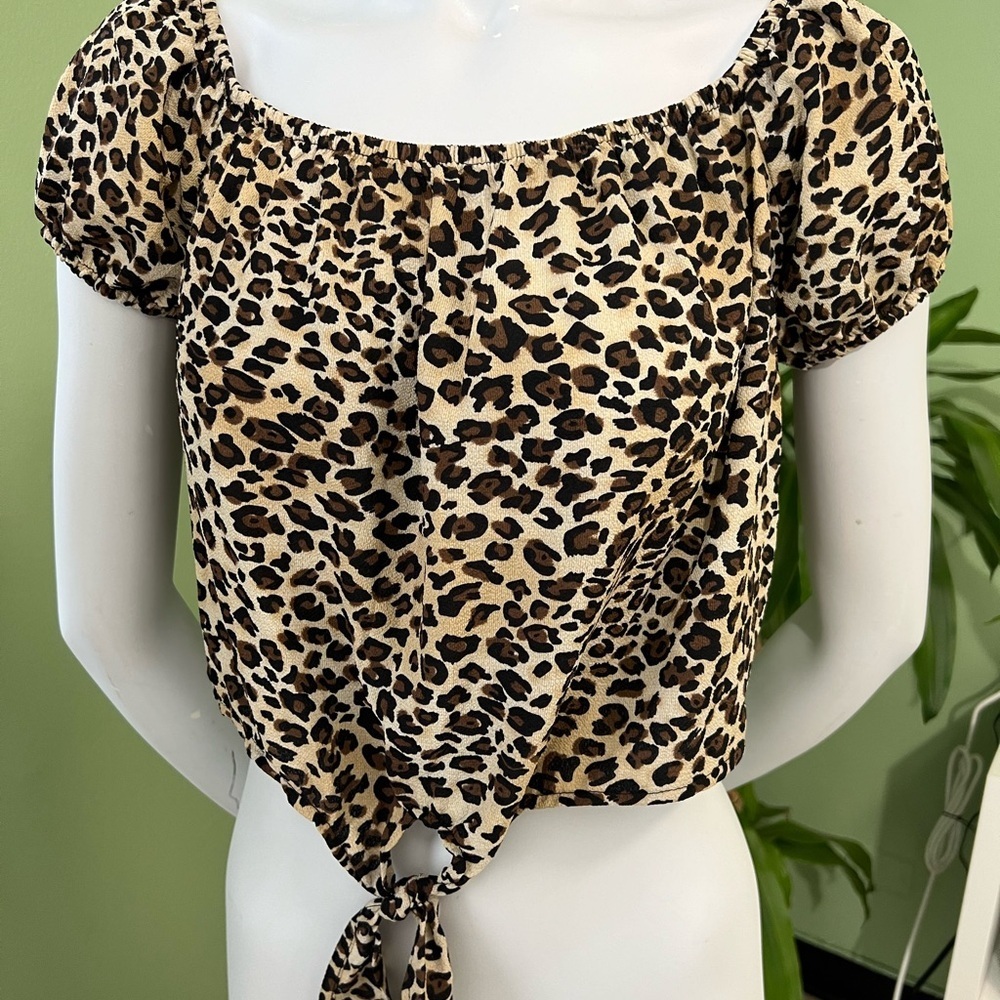 Ambiance Leopard Print Off-Shoulder Tie Front Crop Top Size M